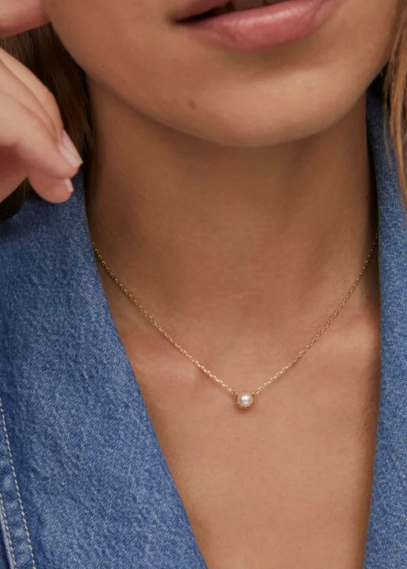 Kendra Scott Ashton White Pearl Pendant Necklace